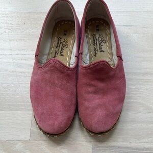 EUC Sabah Pink Suede Shoes Sz 39W